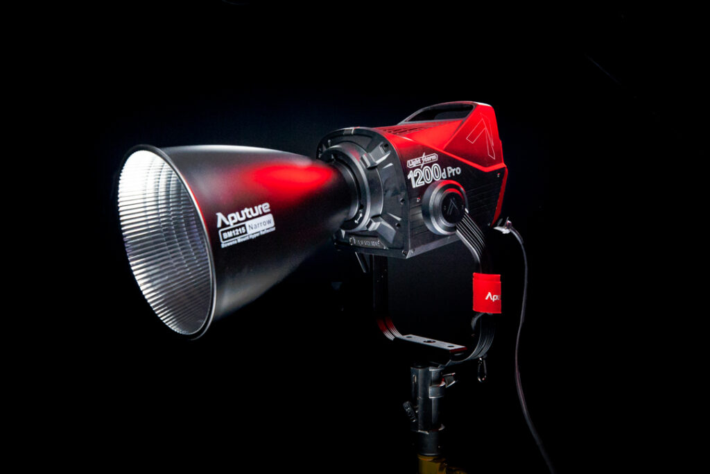 Aputure LS 1200D - 01